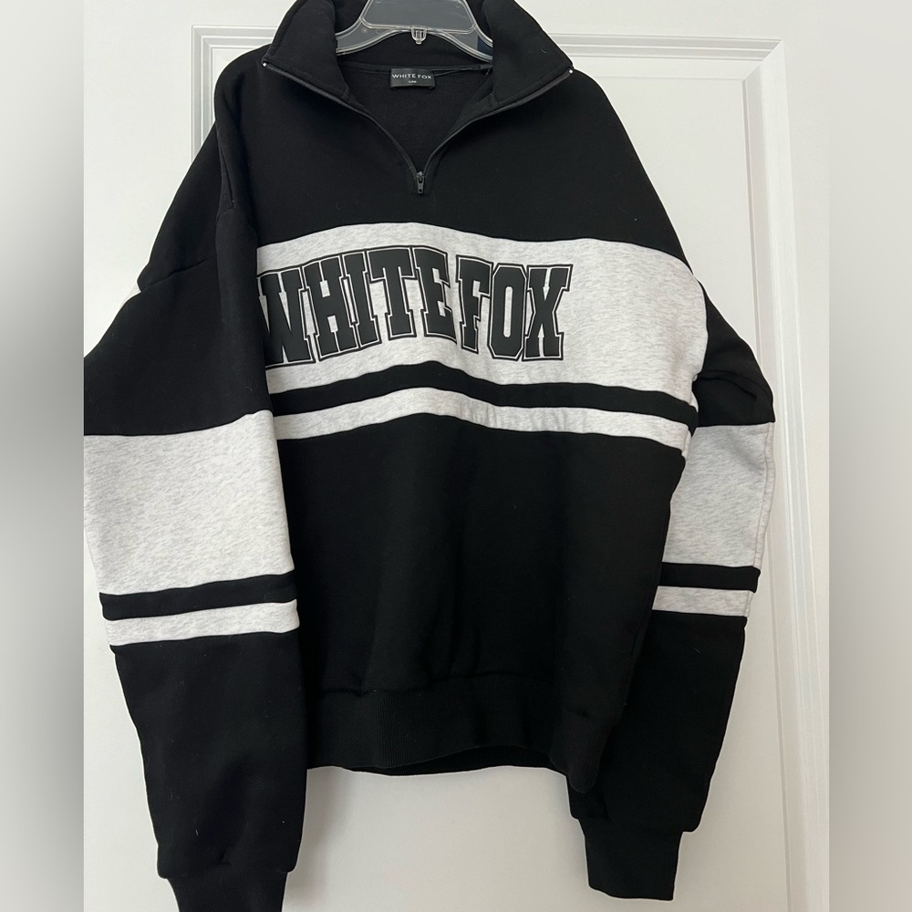 White Fox Boutique Sweatshirt
